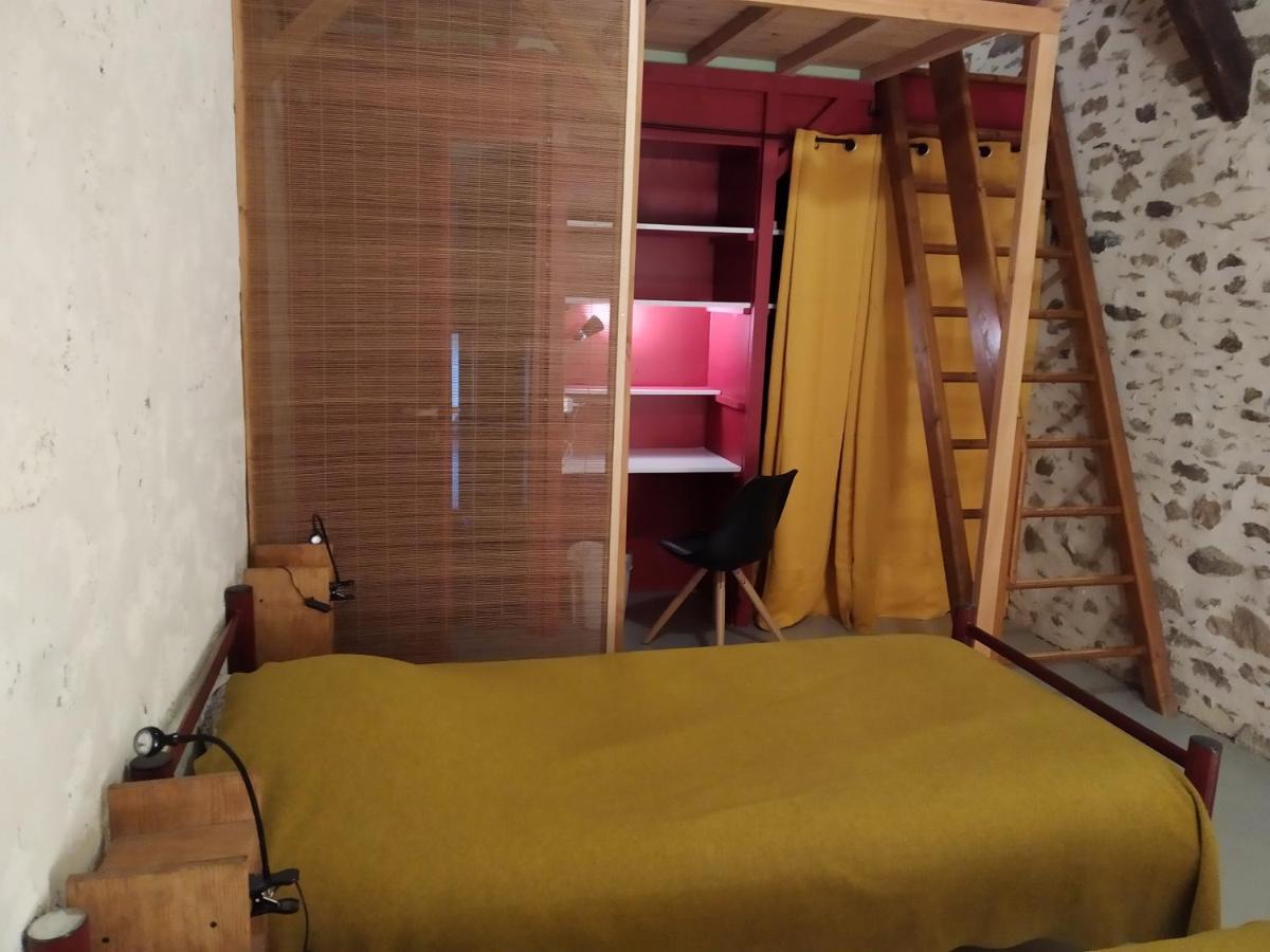 Bed and Breakfast La Tribu De Lavaud Saint-Quentin-sur-Charente Экстерьер фото